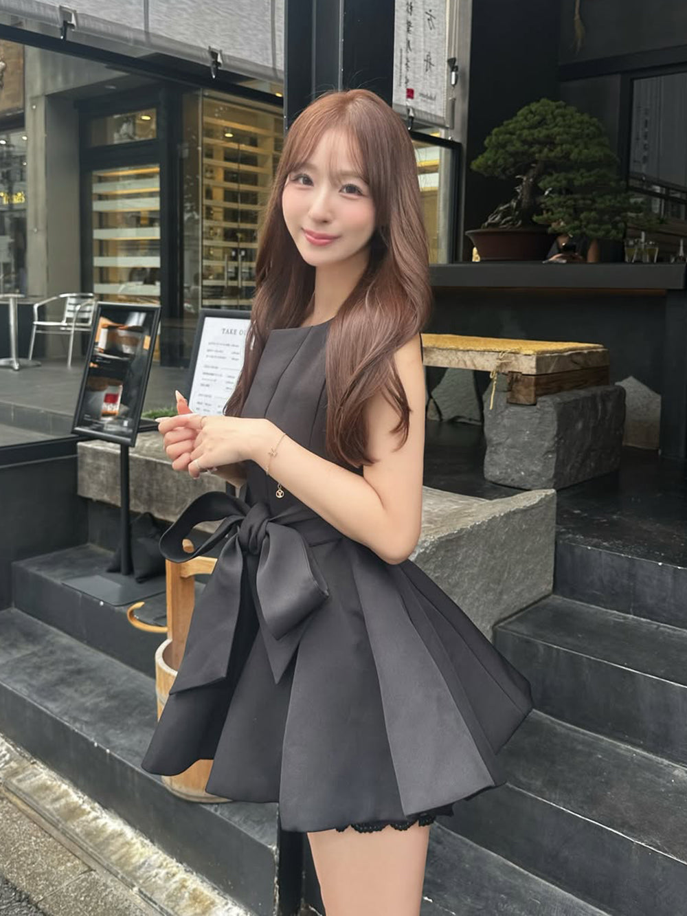 モデル：156cm（着用サイズ：F-L　着用カラー：BLK）
