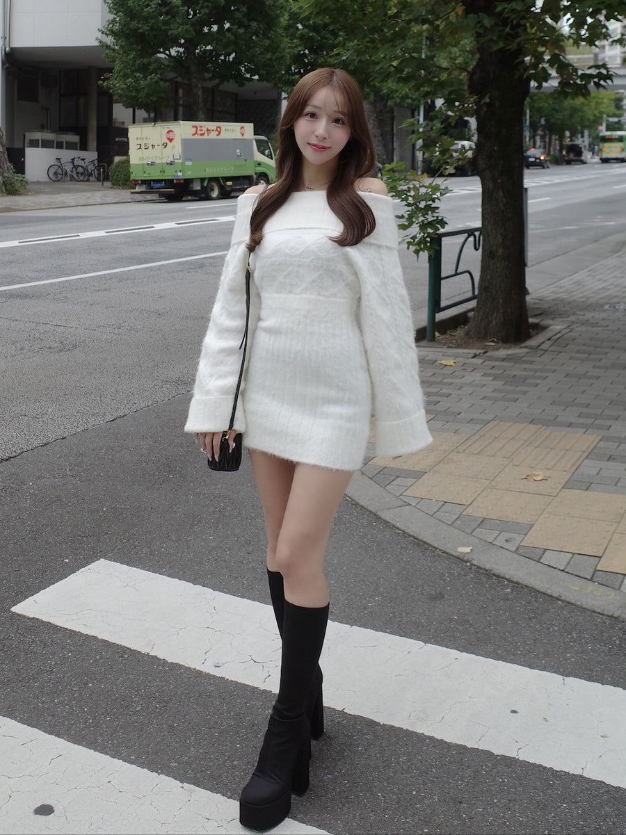 モデル：158cm（着用サイズ：FREE　着用カラー：WHT）