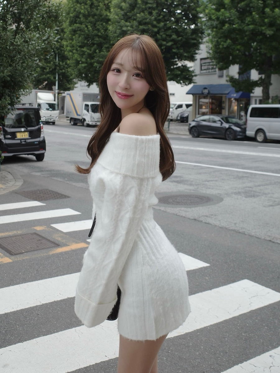 モデル：158cm（着用サイズ：FREE　着用カラー：WHT）