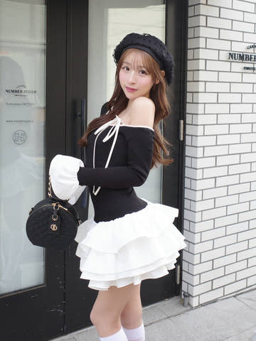 モデル：156cm（着用サイズ：FREE　着用カラー：BLK）