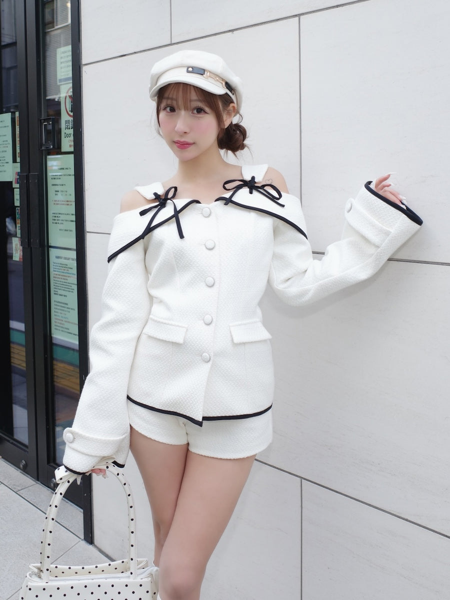 モデル：156cm（着用サイズ：S　着用カラー：IVO）