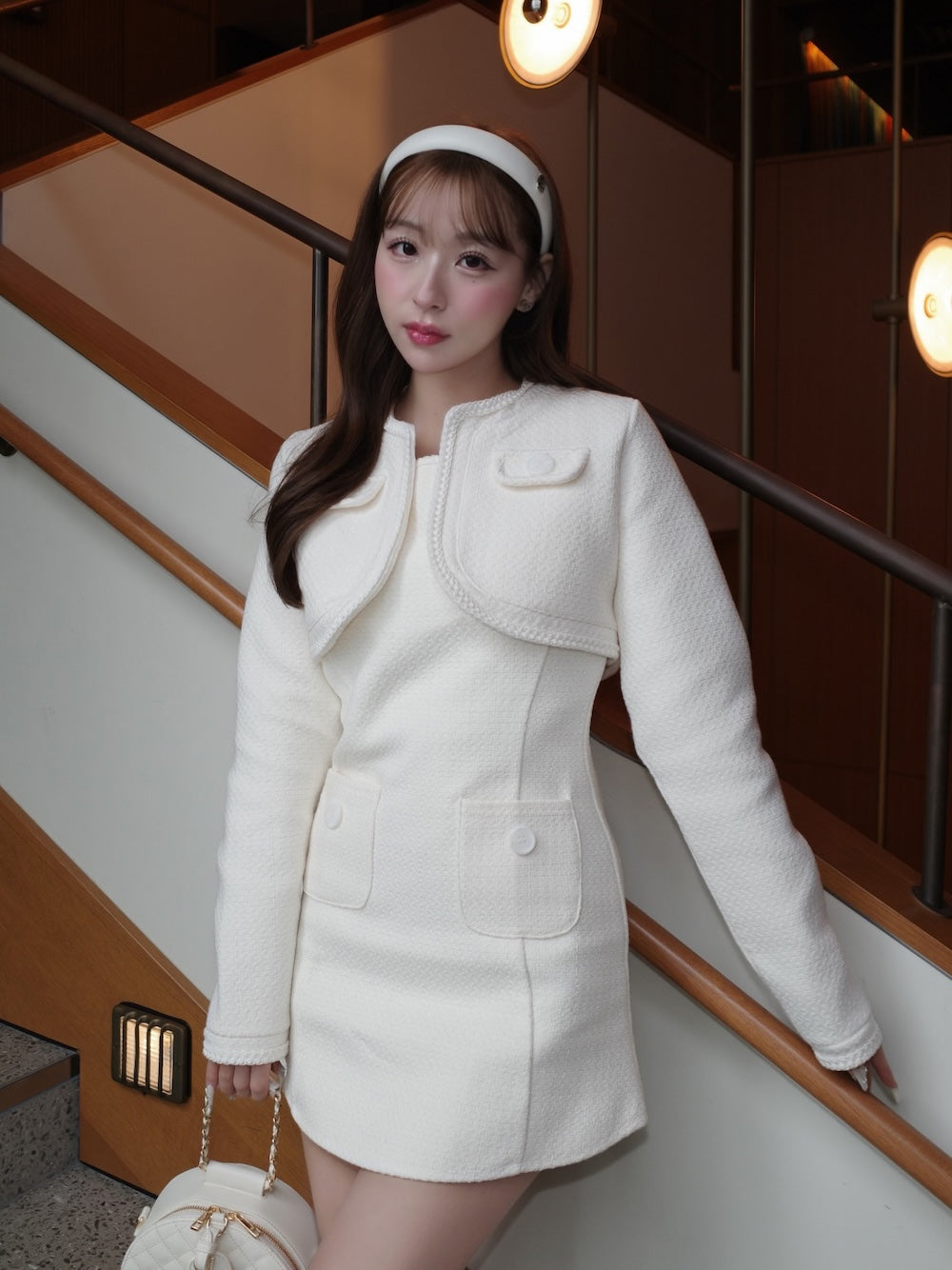 モデル：156cm（着用サイズ：FREE　着用カラー：IVO）