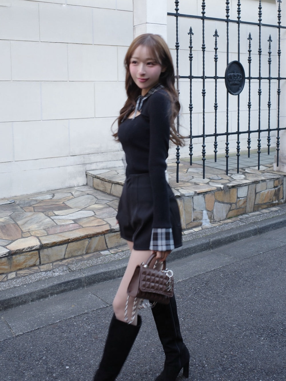 モデル：156cm（着用サイズ：FREE　着用カラー：BLK）