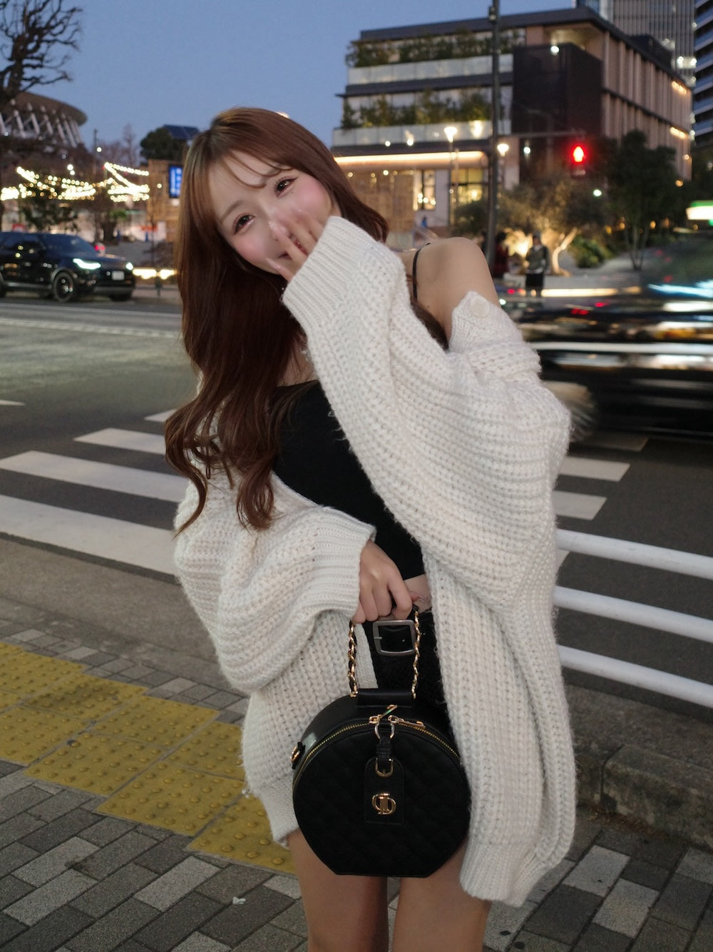 モデル：156cm（着用サイズ：FREE　着用カラー：IVO）