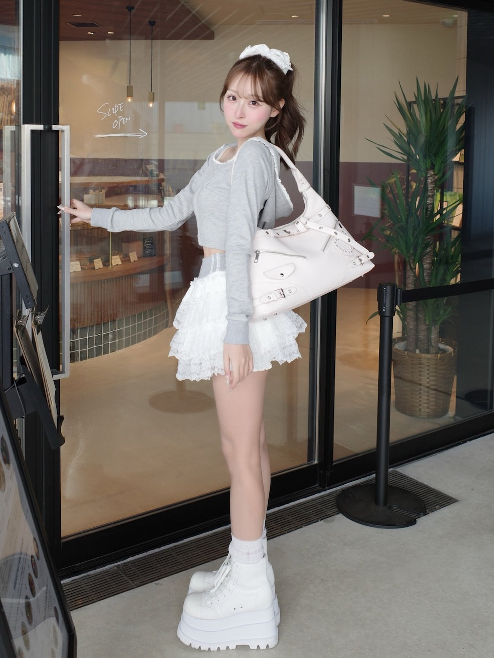 モデル：156cm（着用サイズ：FREE　着用カラー：GRY）