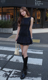 モデル：156cm（着用サイズ：FREE　着用カラー：IND）