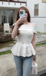 モデル：156cm（着用サイズ：FREE　着用カラー：IVO