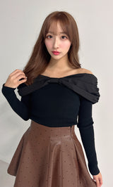 モデル：156cm（着用サイズ：FREE　着用カラー：BLK）