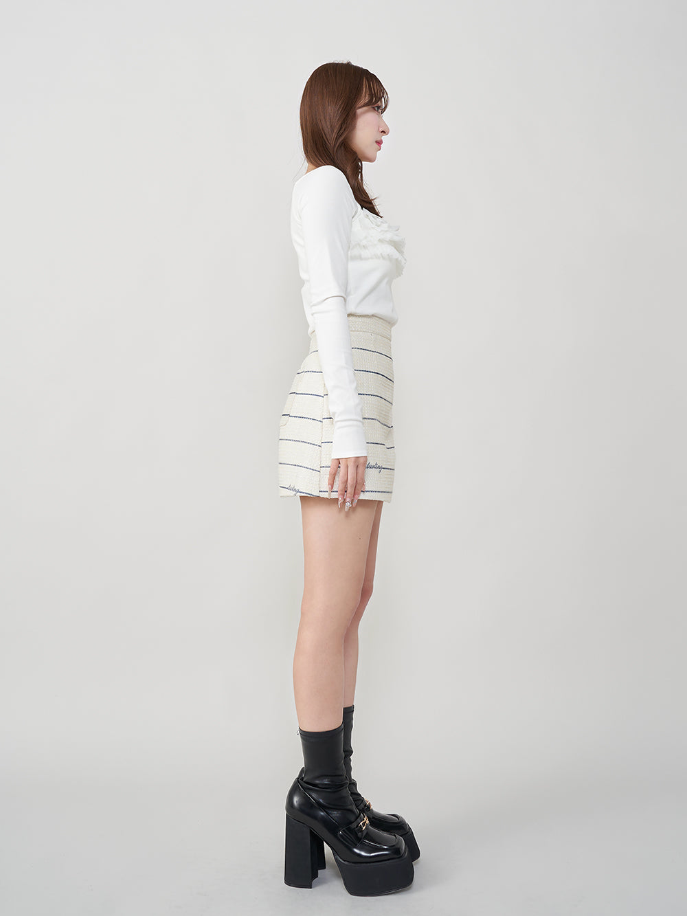 モデル：156cm（着用サイズ：S　着用カラー：IVO）