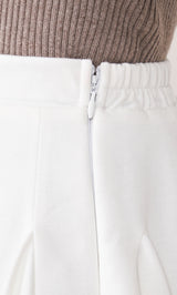 モデル：156cm（着用サイズ：FREE　着用カラー：WHT）