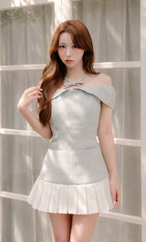 モデル：156cm（着用サイズ：FREE　着用カラー：GRY）