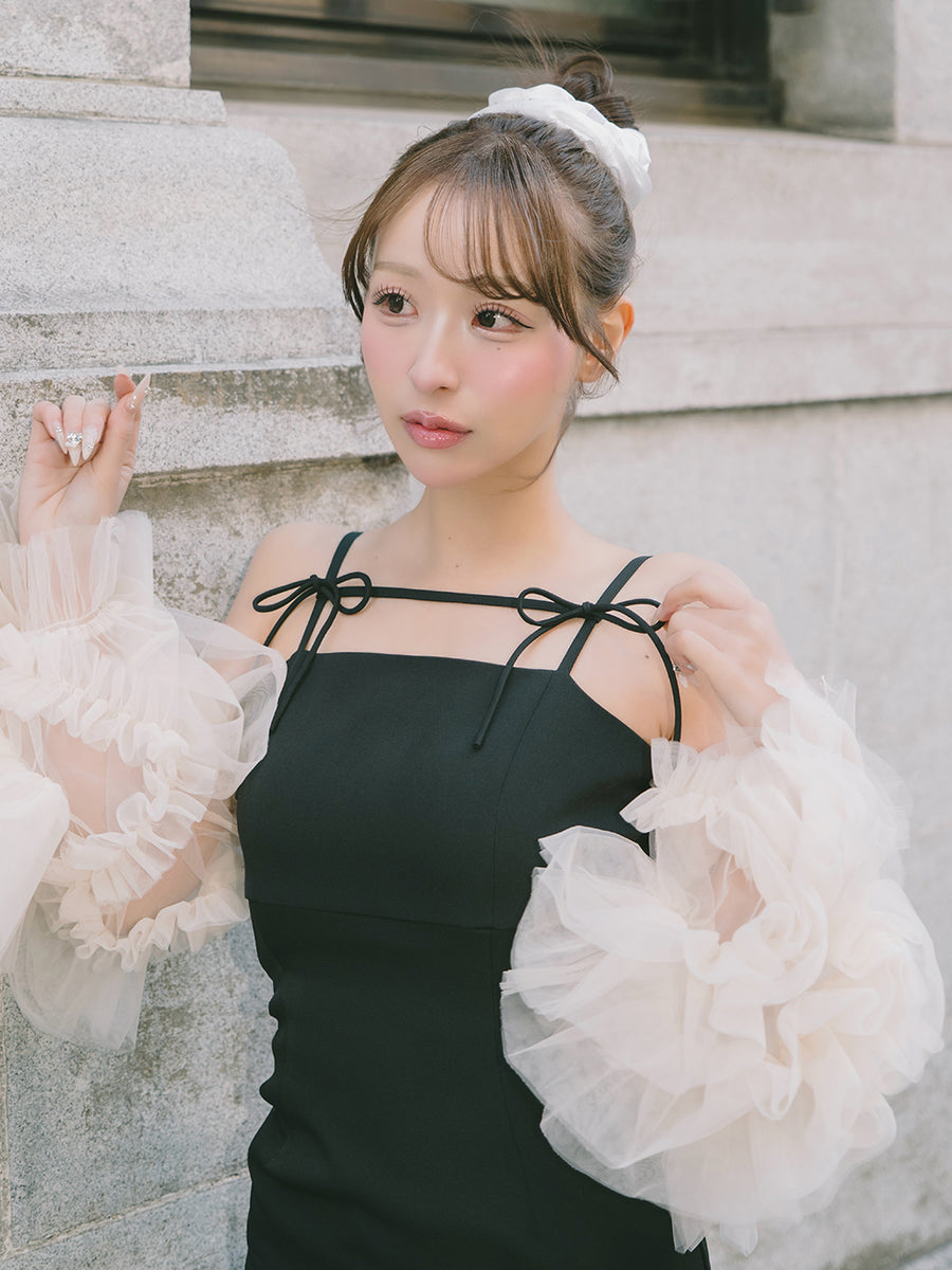 モデル：156cm（着用サイズ：FREE　着用カラー：BLK）