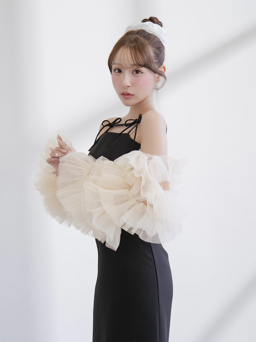 モデル：156cm（着用サイズ：FREE　着用カラー：BLK）