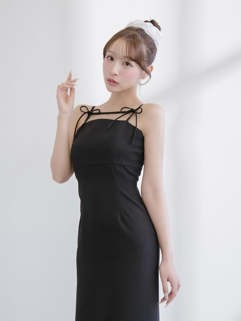 モデル：156cm（着用サイズ：FREE　着用カラー：BLK）