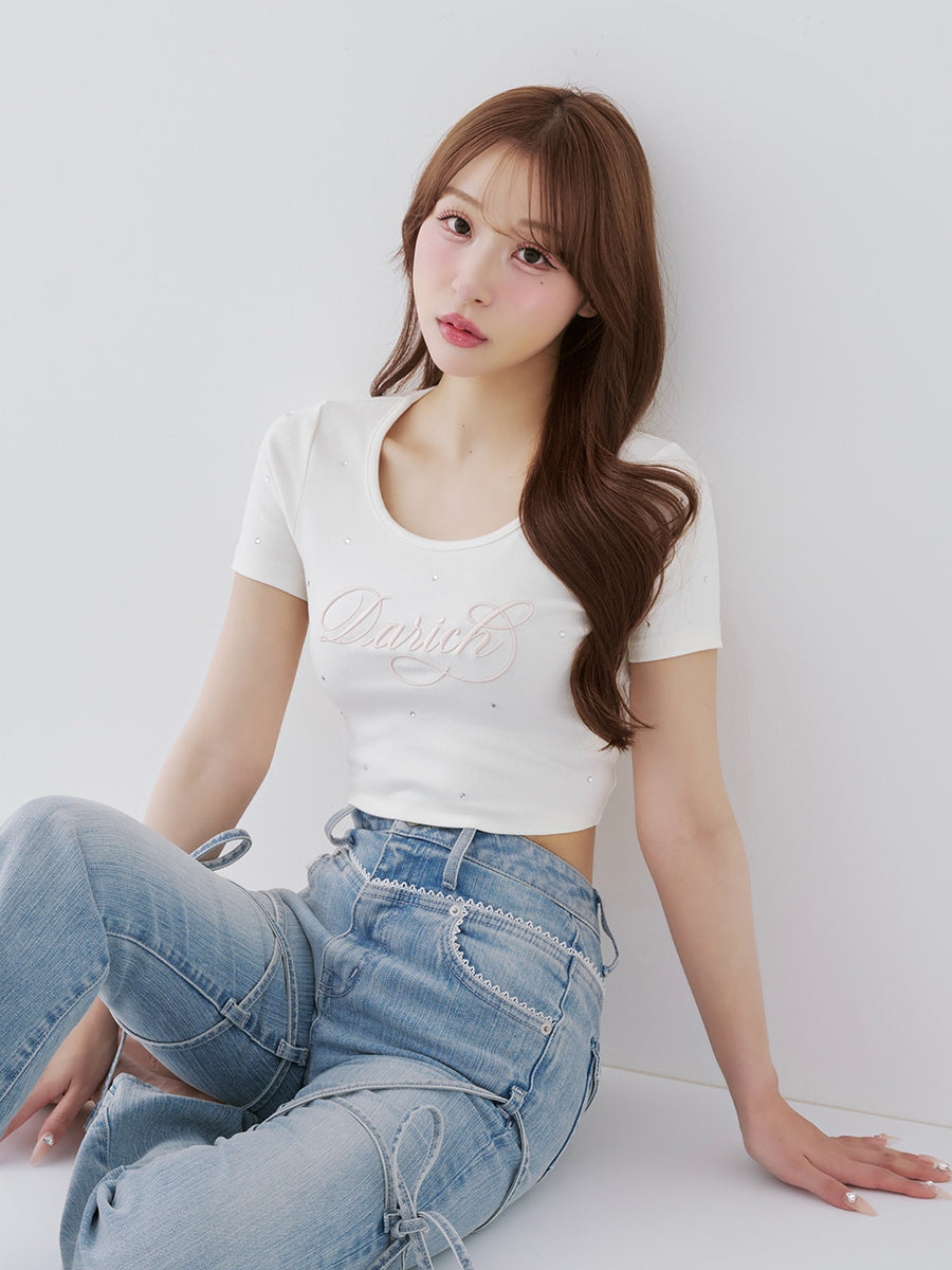 モデル：156cm（着用サイズ：FREE　着用カラー：WHT）
