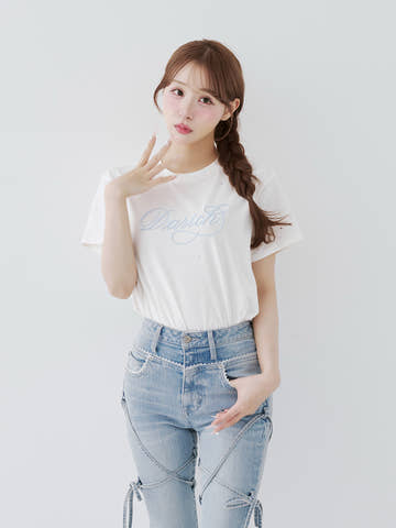 モデル：156cm（着用サイズ：FREE　着用カラー：WHT）