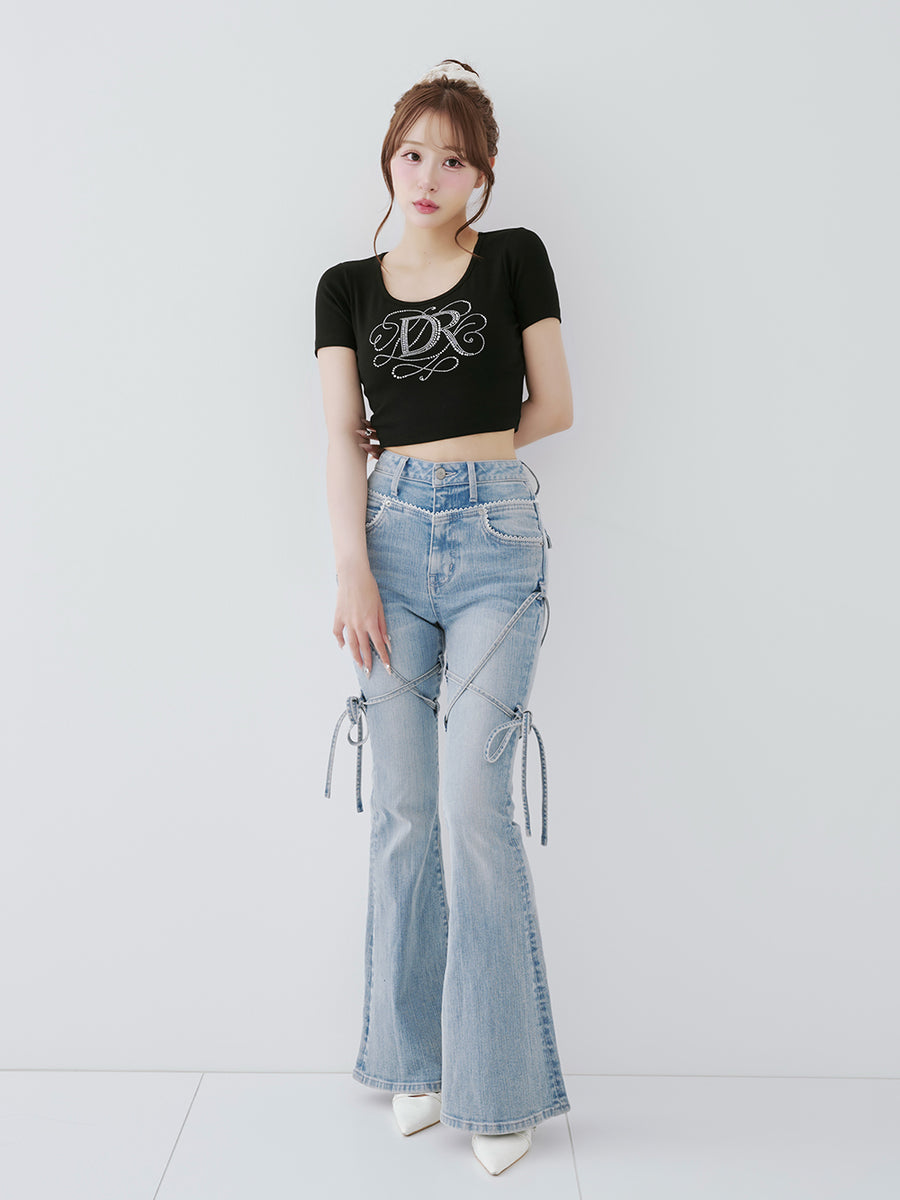 モデル：156cm（着用サイズ：FREE　着用カラー：BLK）