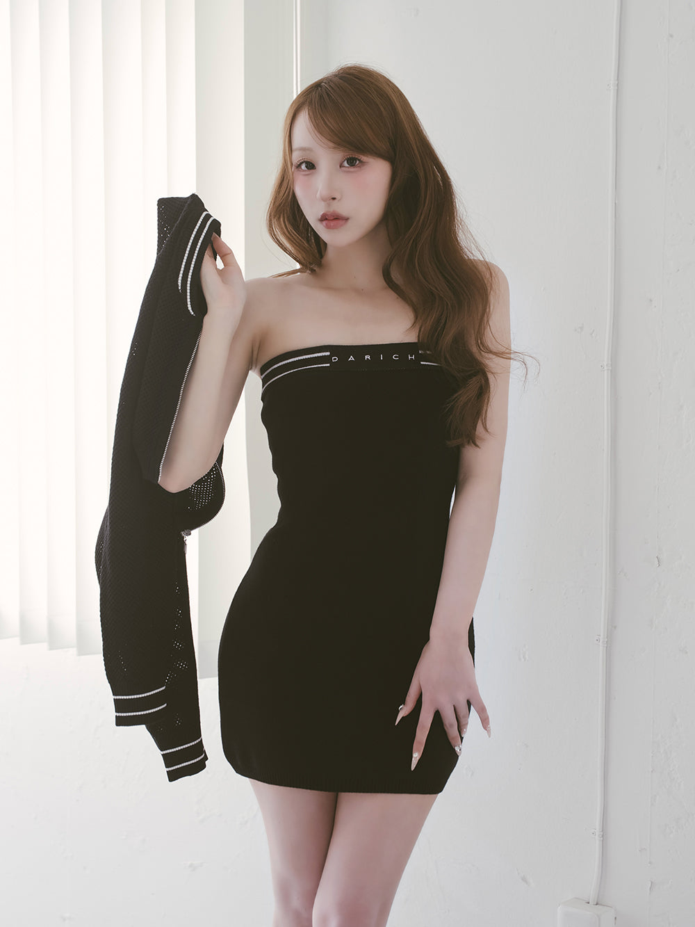 モデル：156cm（着用サイズ：FREE　着用カラー：BLK）