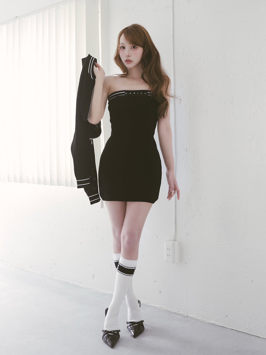 モデル：156cm（着用サイズ：FREE　着用カラー：BLK）