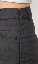 モデル：156cm（着用サイズ：S　着用カラー：BLK）