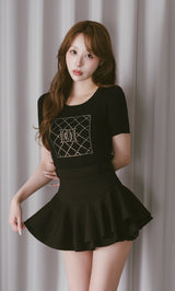 モデル：156cm（着用サイズ：S　着用カラー：BLK）
