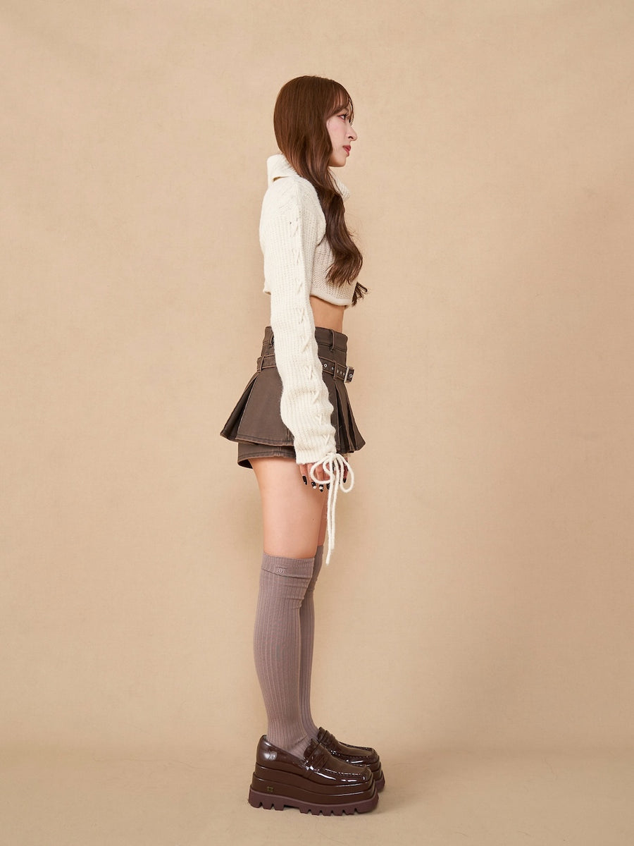 モデル：156cm（着用サイズ：FREE　着用カラー：IVO）
