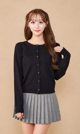 モデル：156cm（着用サイズ：FREE　着用カラー：BLK）
