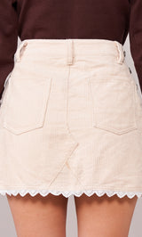 モデル：156cm（着用サイズ：S　着用カラー：IVO）