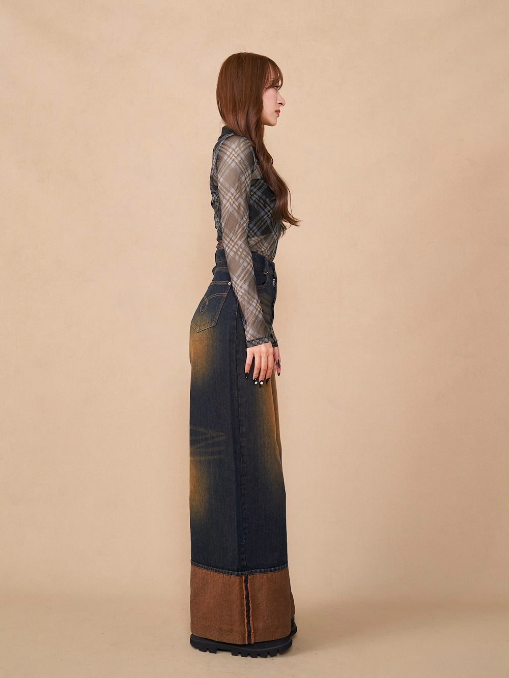 モデル：156cm（着用サイズ：FREE　着用カラー：BLK）