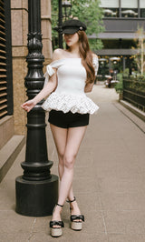 モデル：156cm（着用サイズ：FREE　着用カラー：WHT）