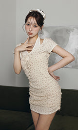 モデル：156cm（着用サイズ：FREE　着用カラー：IVO）