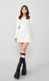 モデル：156cm（着用サイズ：FREE　着用カラー：WHT）