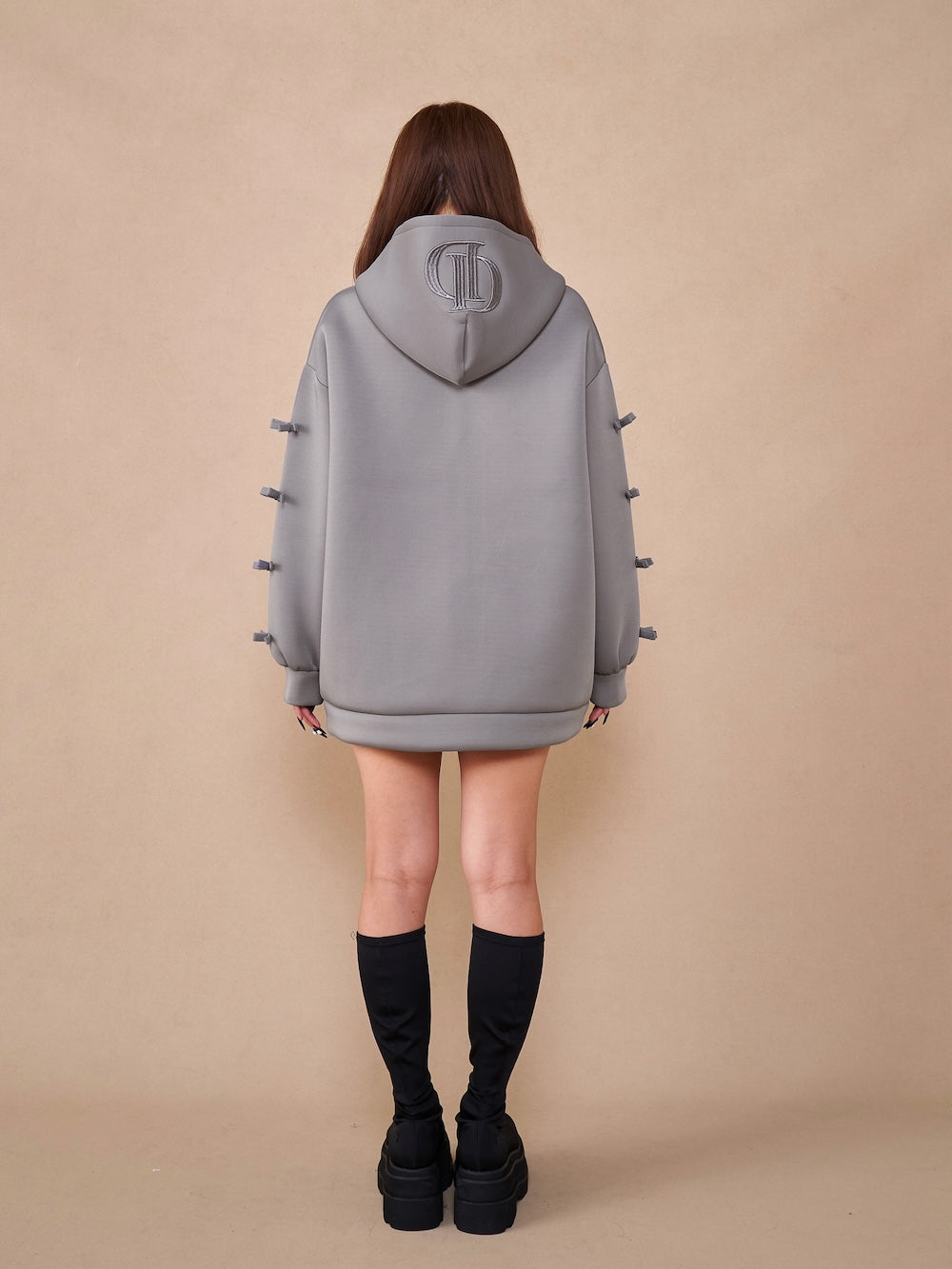 モデル：156cm（着用サイズ：FREE　着用カラー：GRY）