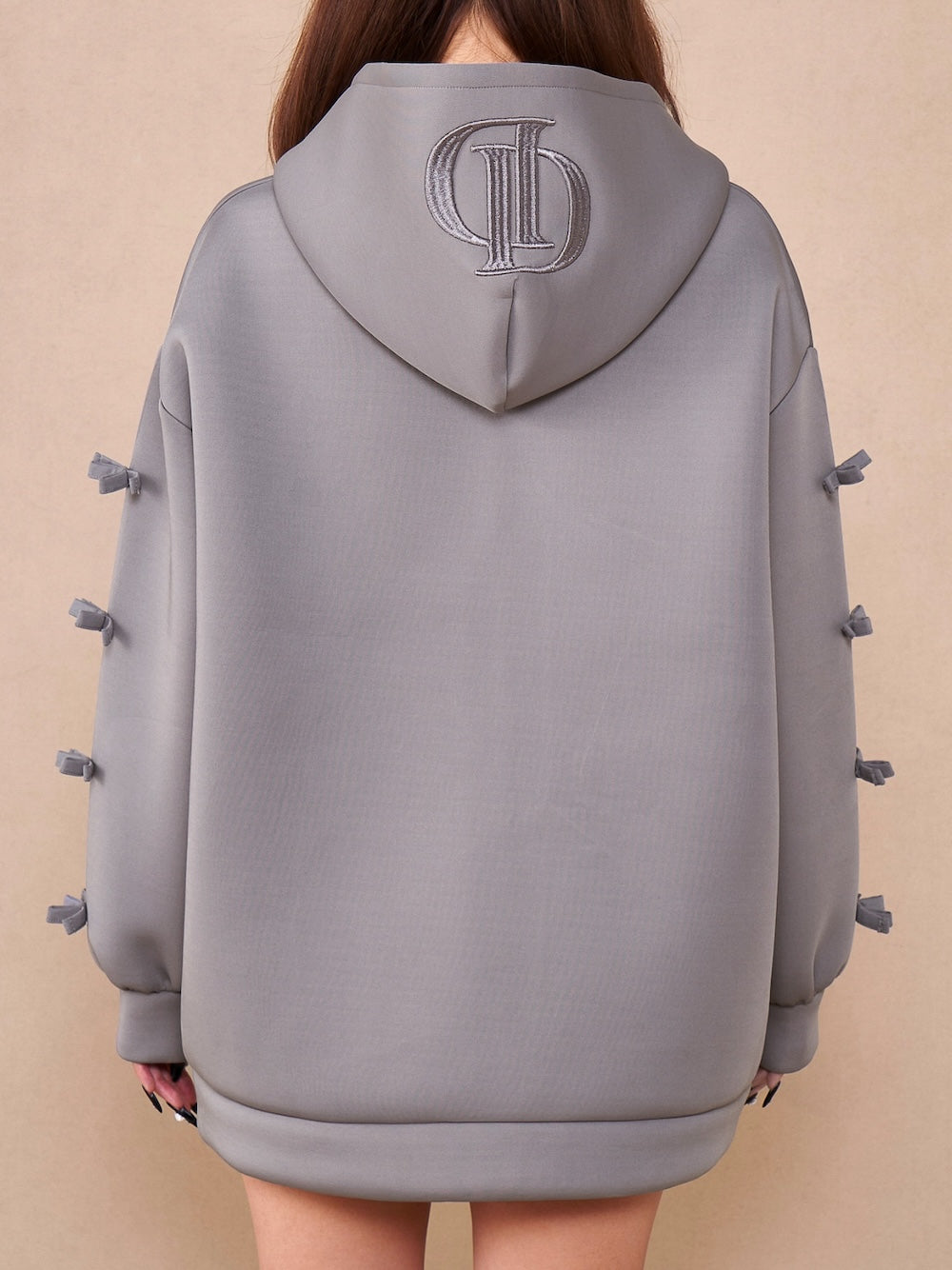 モデル：156cm（着用サイズ：FREE　着用カラー：GRY）