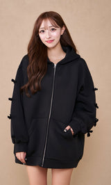 モデル：156cm（着用サイズ：FREE　着用カラー：BLK）