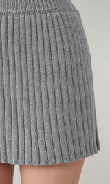 モデル：156cm（着用サイズ：FREE　着用カラー：GRY）