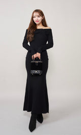 モデル：156cm（着用サイズ：FREE　着用カラー：BLK）