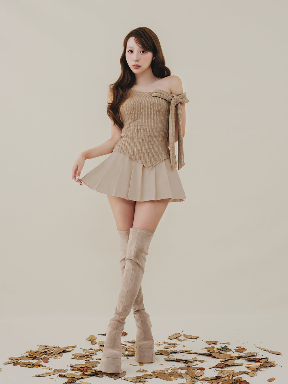 モデル：156cm（着用サイズ：FREE　着用カラー：MOC）
