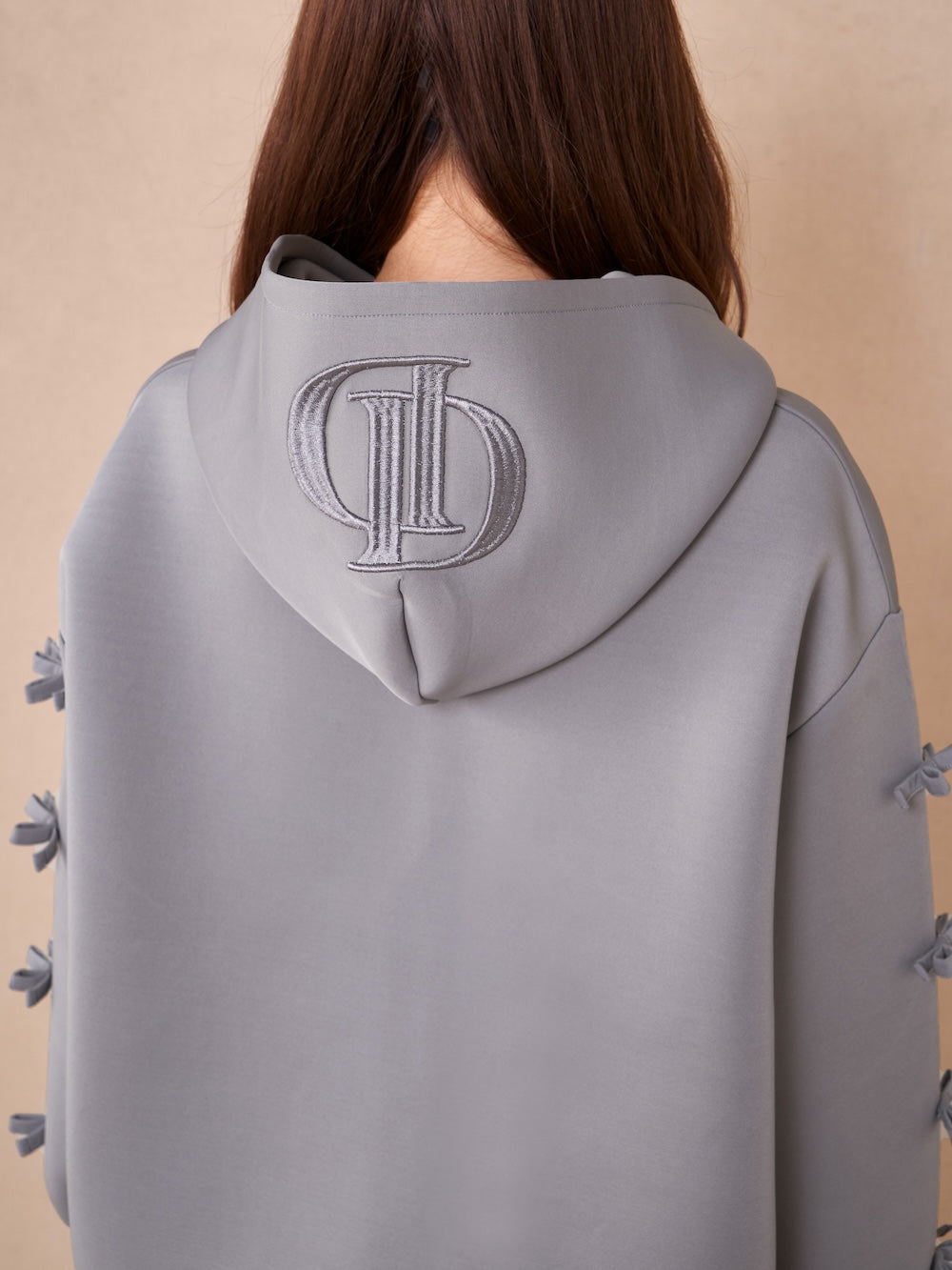モデル：156cm（着用サイズ：FREE　着用カラー：GRY）