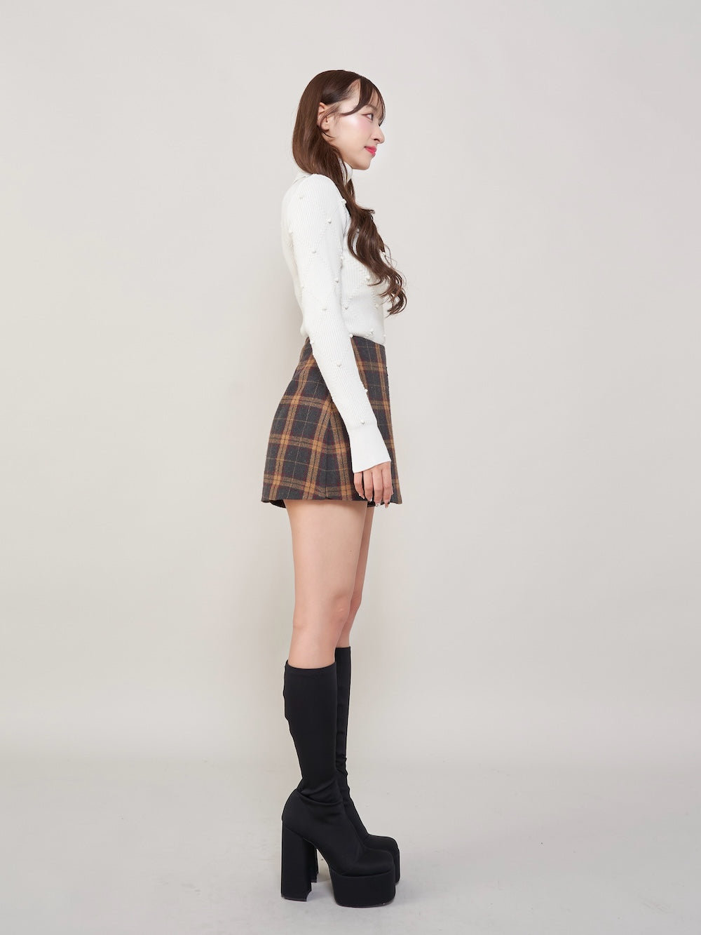 モデル：156cm（着用サイズ：FREE　着用カラー：WHT）