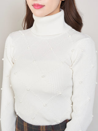 モデル：156cm（着用サイズ：FREE　着用カラー：WHT）