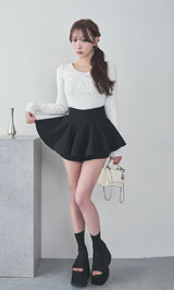 モデル：156cm（着用サイズ：FREE　着用カラー：BLK）
