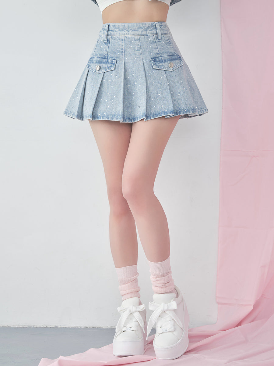 モデル：156cm（着用サイズ：S　着用カラー：I-BLU）