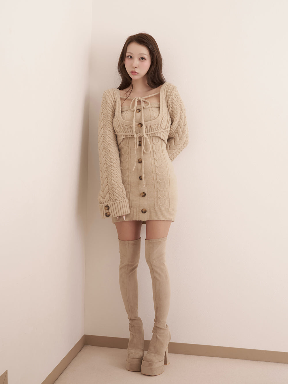 モデル：156cm（着用サイズ：FREE　着用カラー：BEG）