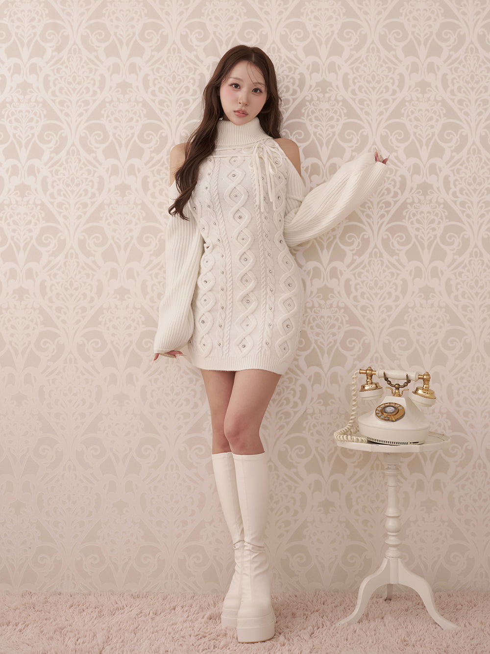 モデル：156cm（着用サイズ：FREE　着用カラー：WHT）