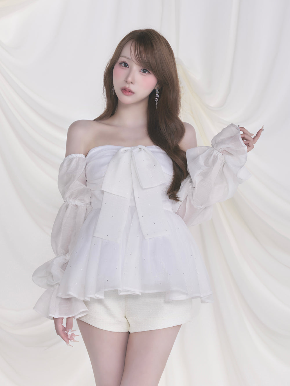 モデル：156cm（着用サイズ：FREE　着用カラー：WHT）