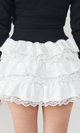 モデル：156cm（着用サイズ：FREE　着用カラー：WHT）