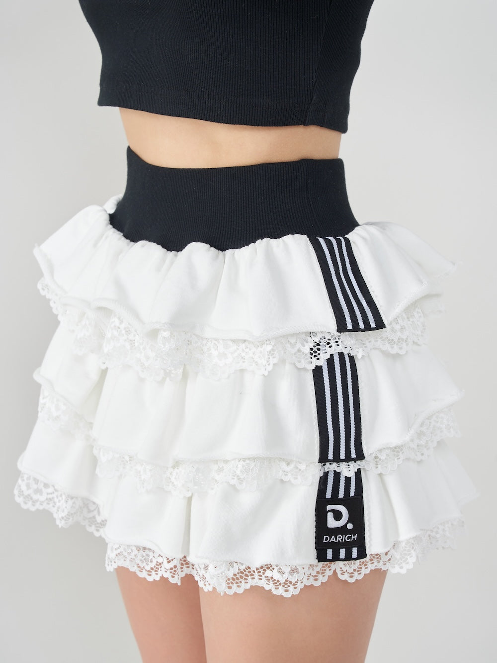モデル：156cm（着用サイズ：FREE　着用カラー：WHT）