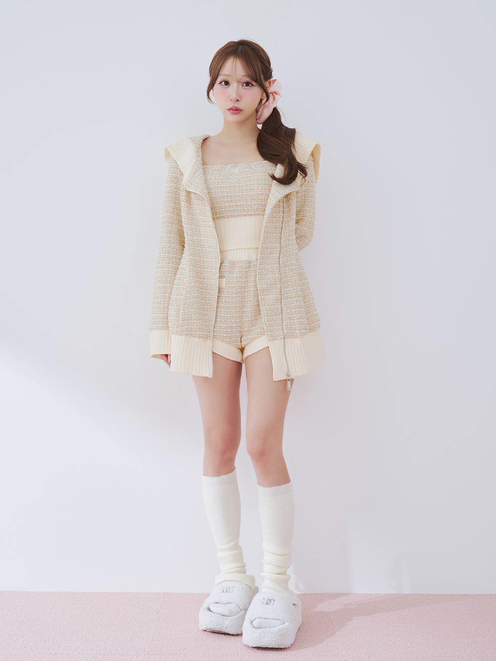 モデル：156cm（着用サイズ：FREE　着用カラー：IVO）
