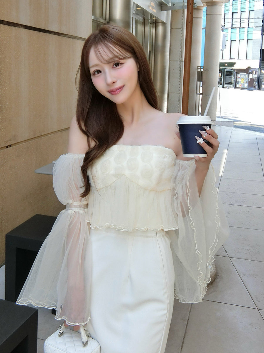 モデル：156cm（着用サイズ：FREE　着用カラー：IVO）